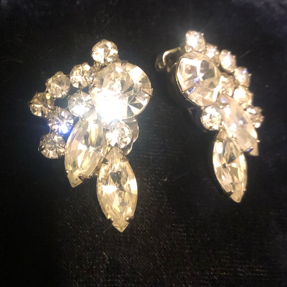 Vintage glamorous, clip on rhinestone silver earrings